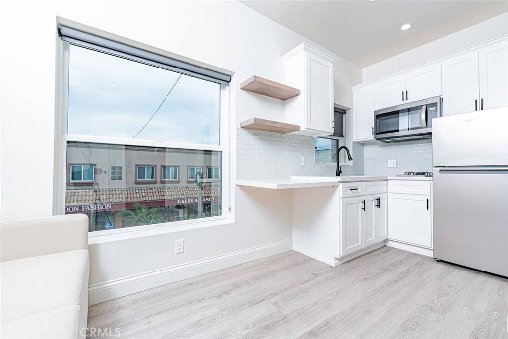 Newport Beach, CA 92661,305 1/2 Main ST #2