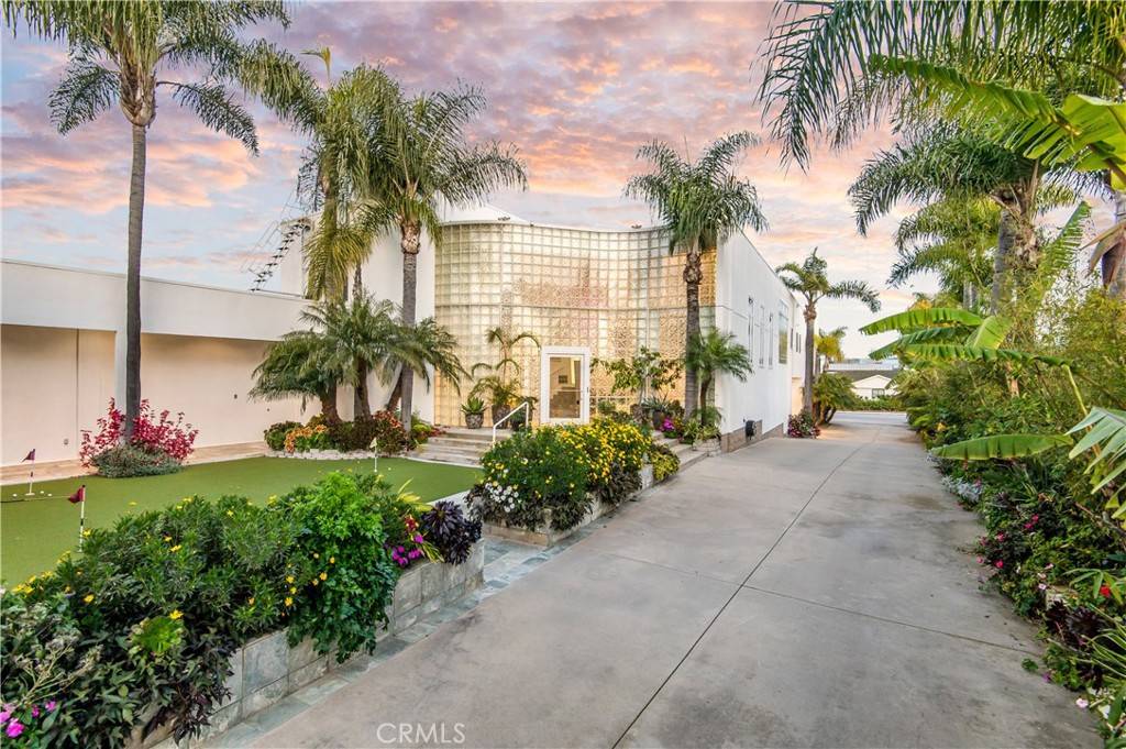 Newport Beach, CA 92660,20301 Cypress ST