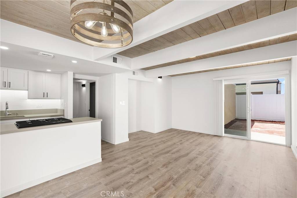 Newport Beach, CA 92663,255 Prospect ST