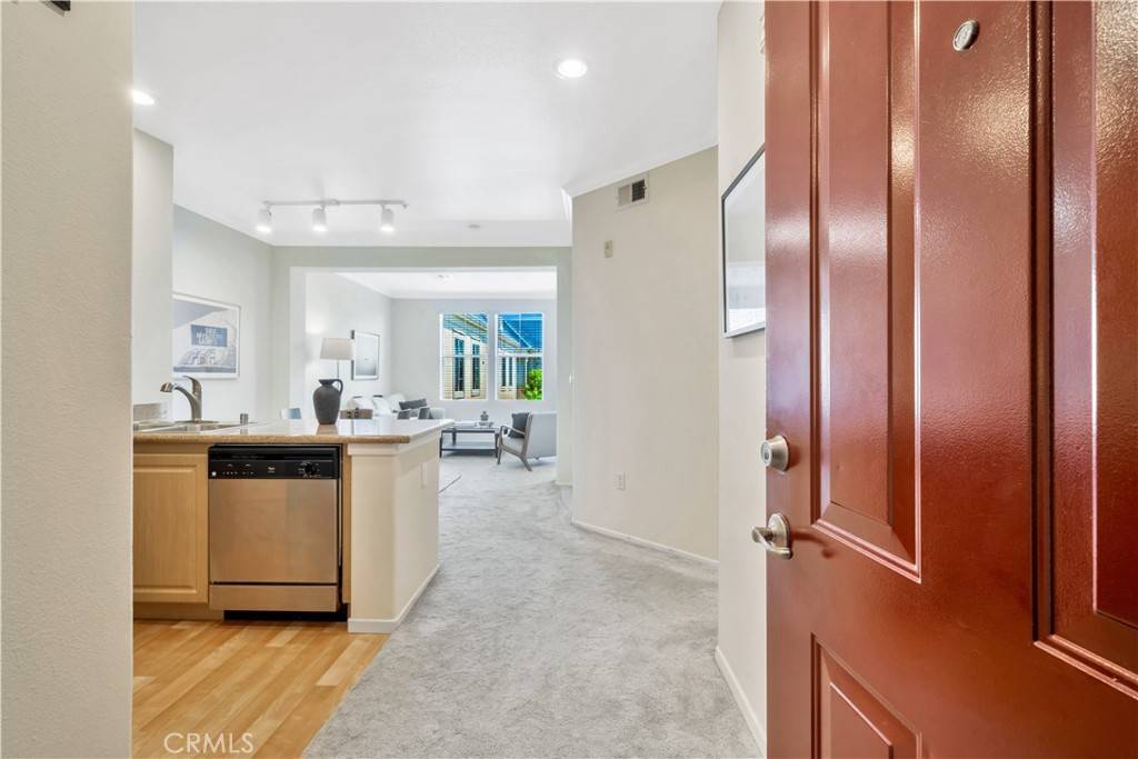 2458 Watermarke PL Irvine, CA 92612