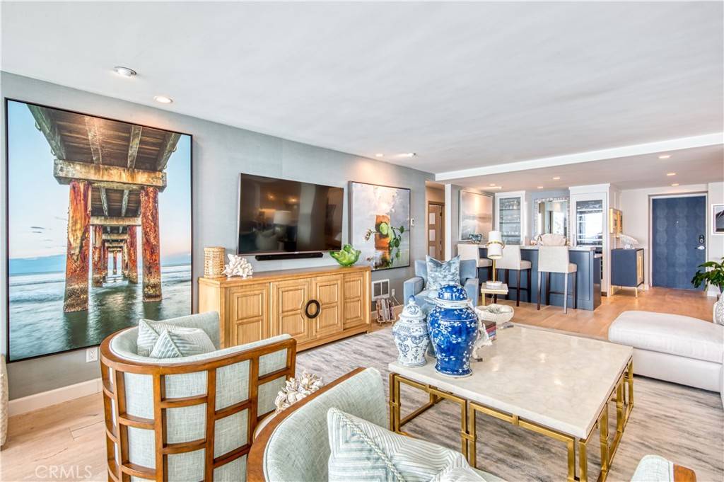 Newport Beach, CA 92663,3121 W Coast Hwy #7A