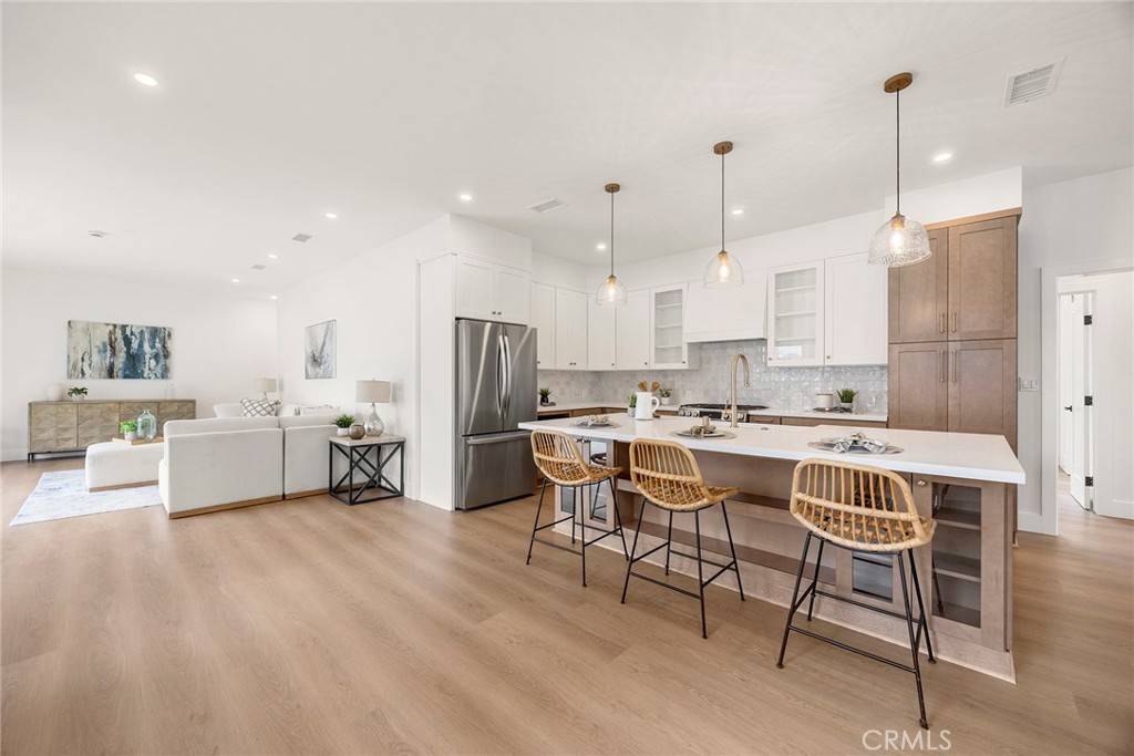 Long Beach, CA 90808,5702 E Huntdale ST