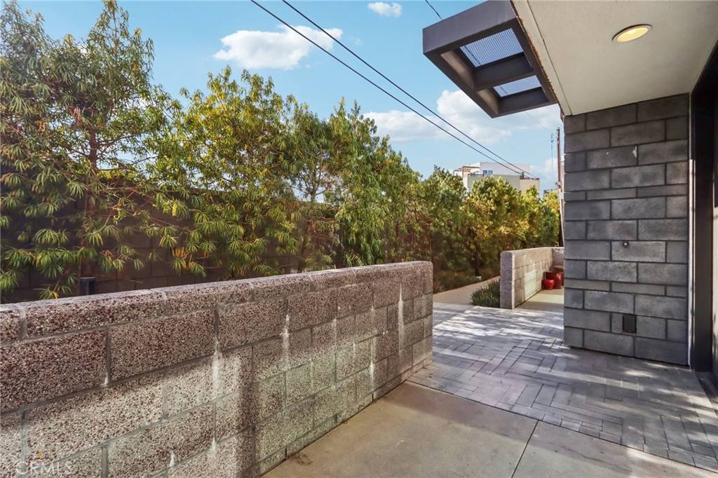 Costa Mesa, CA 92627,639 Channel WAY