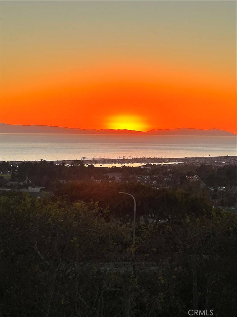 Newport Beach, CA 92663,18 Barlovento CT