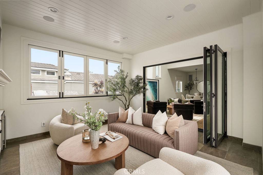 Corona Del Mar, CA 92625,412 1/2 Goldenrod AVE