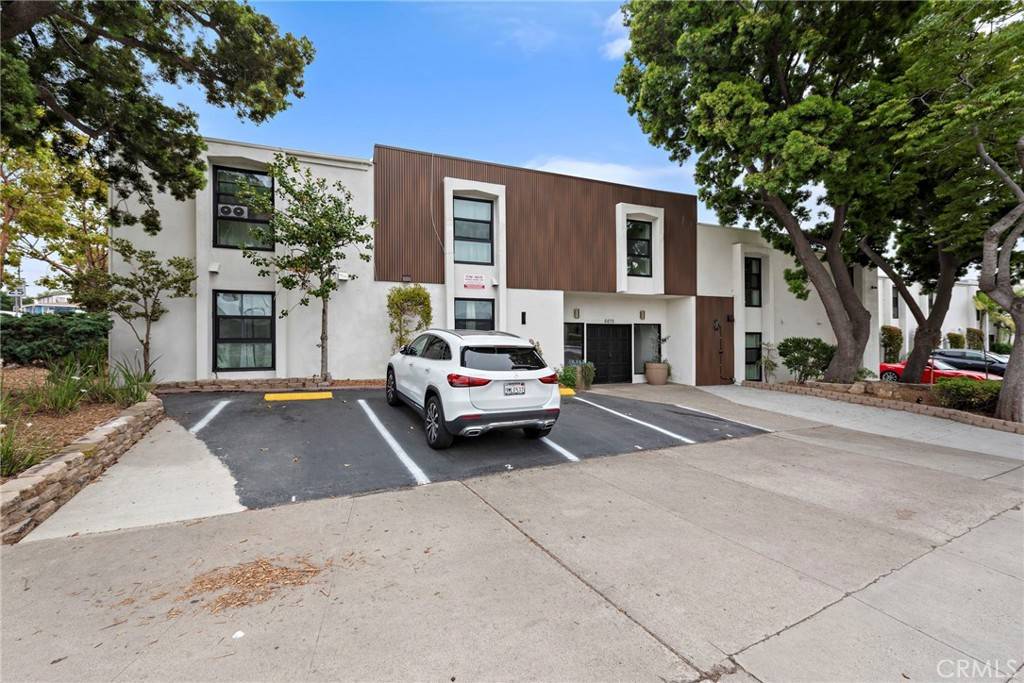 San Diego, CA 92111,6675 Linda Vista RD