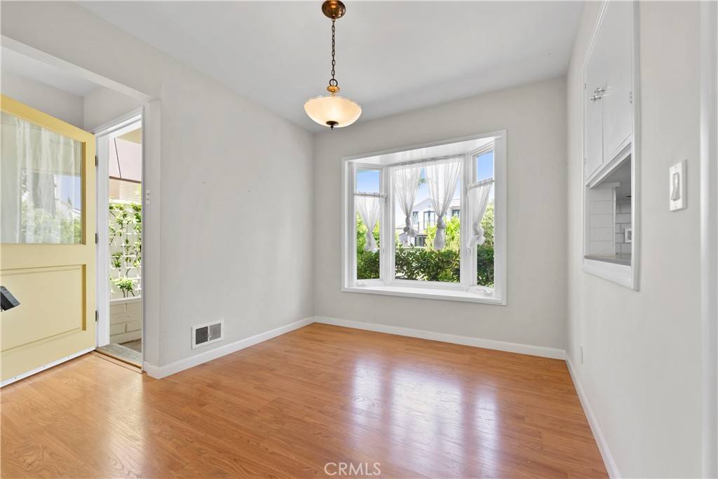 Corona Del Mar, CA 92625,604 Marguerite AVE