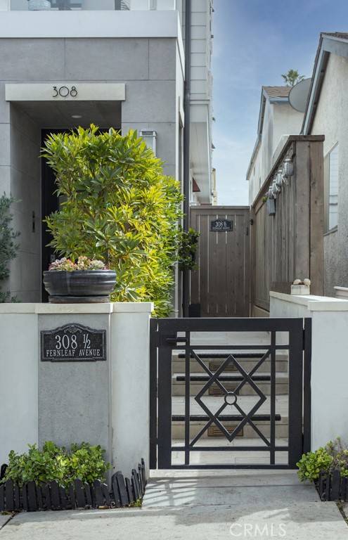 Corona Del Mar, CA 92625,308 1/2 Fernleaf AVE