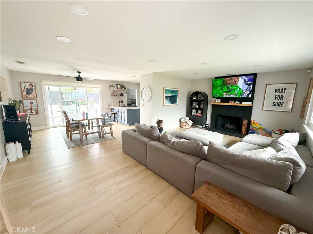 Huntington Beach, CA 92647,14891 Quill CIR