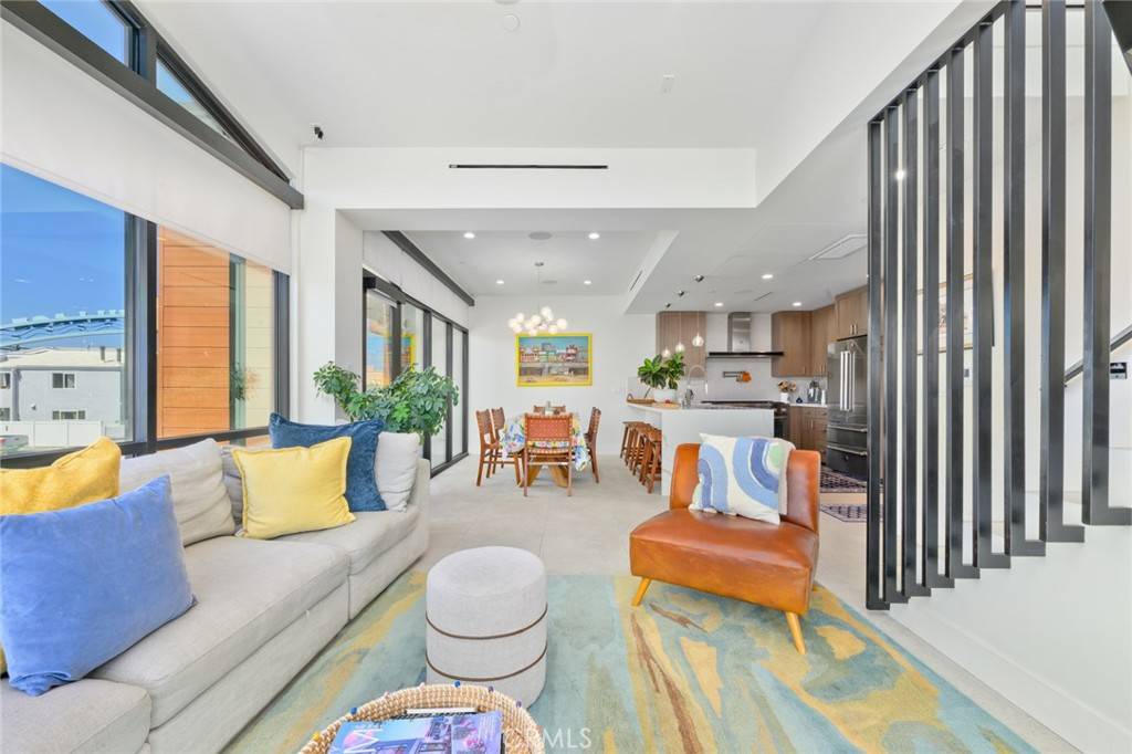 Newport Beach, CA 92661,500 E Balboa BLVD