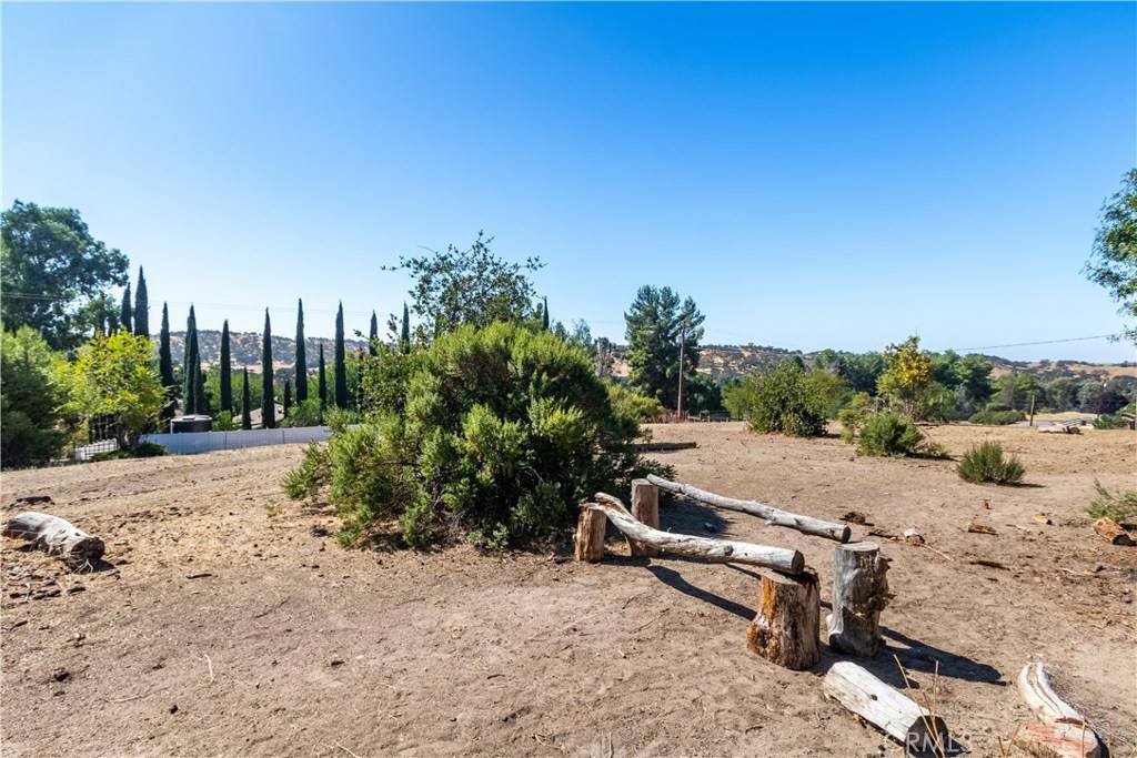 Paso Robles, CA 93446,5781 Lone Pine PL