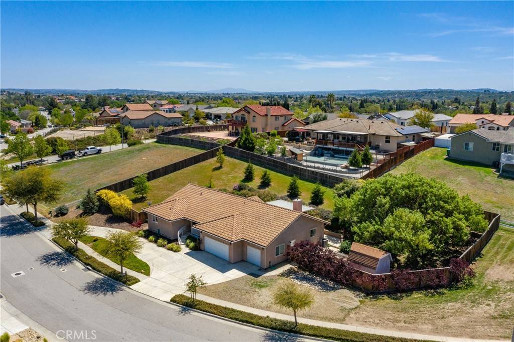 Paso Robles, CA 93446,676 Red Cloud RD