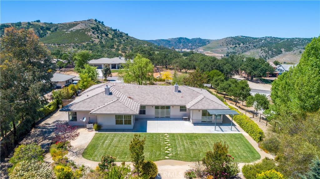 Paso Robles, CA 93446,9988 Flyrod DR