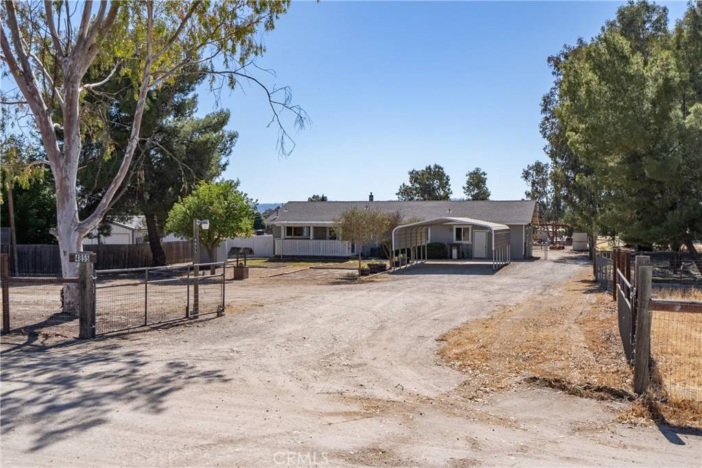 Paso Robles, CA 93446,4855 Whispering Oak WAY