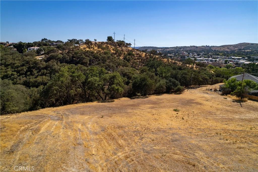 Paso Robles, CA 93446,420 Creston RD