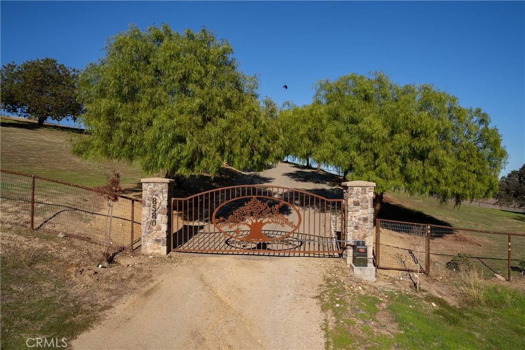 Paso Robles, CA 93446,8580 Warren RD