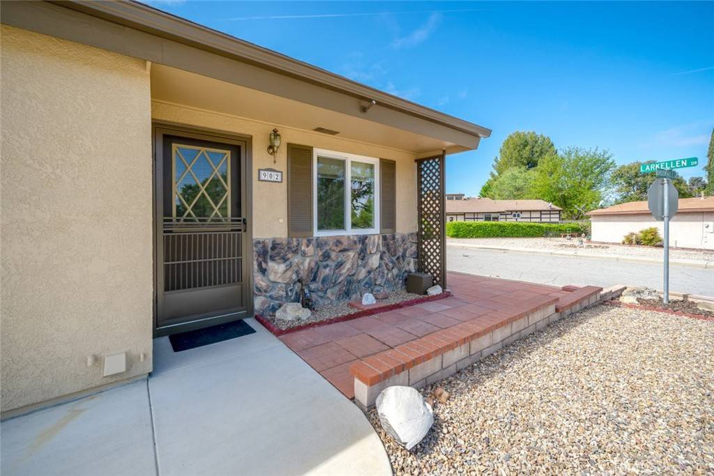 Paso Robles, CA 93446,902 Brookhill DR