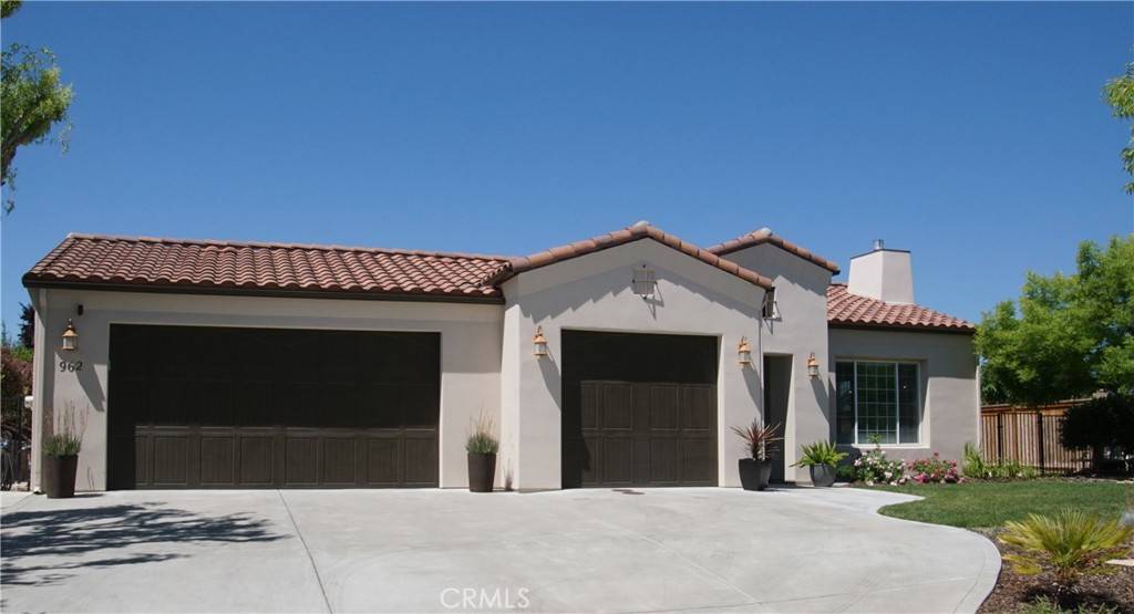 Paso Robles, CA 93446,962 Vista Cerro DR