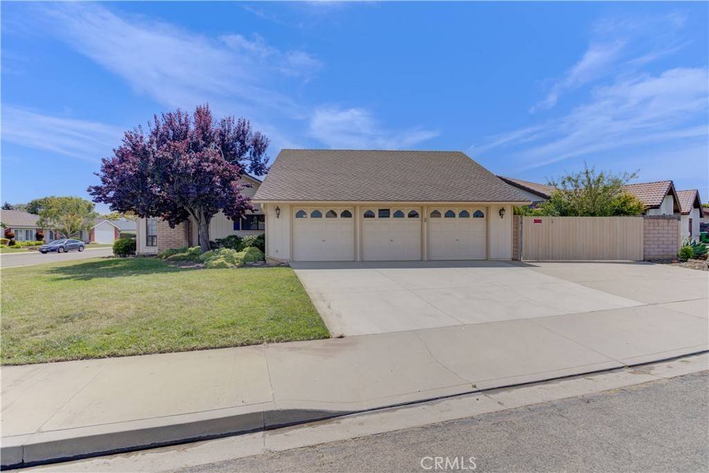 Santa Maria, CA 93454,1610 Village CT