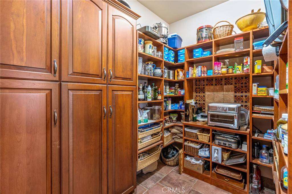 2135 Live Oak Rd Paso Robles, CA 93446