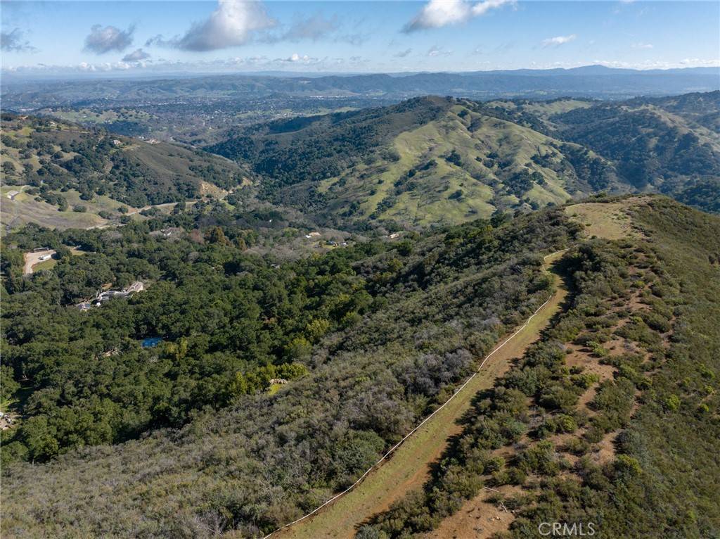 Atascadero, CA 93422,13730 Falcon RD