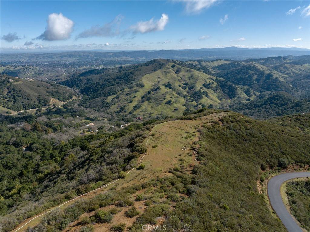 13730 Falcon RD Atascadero, CA 93422