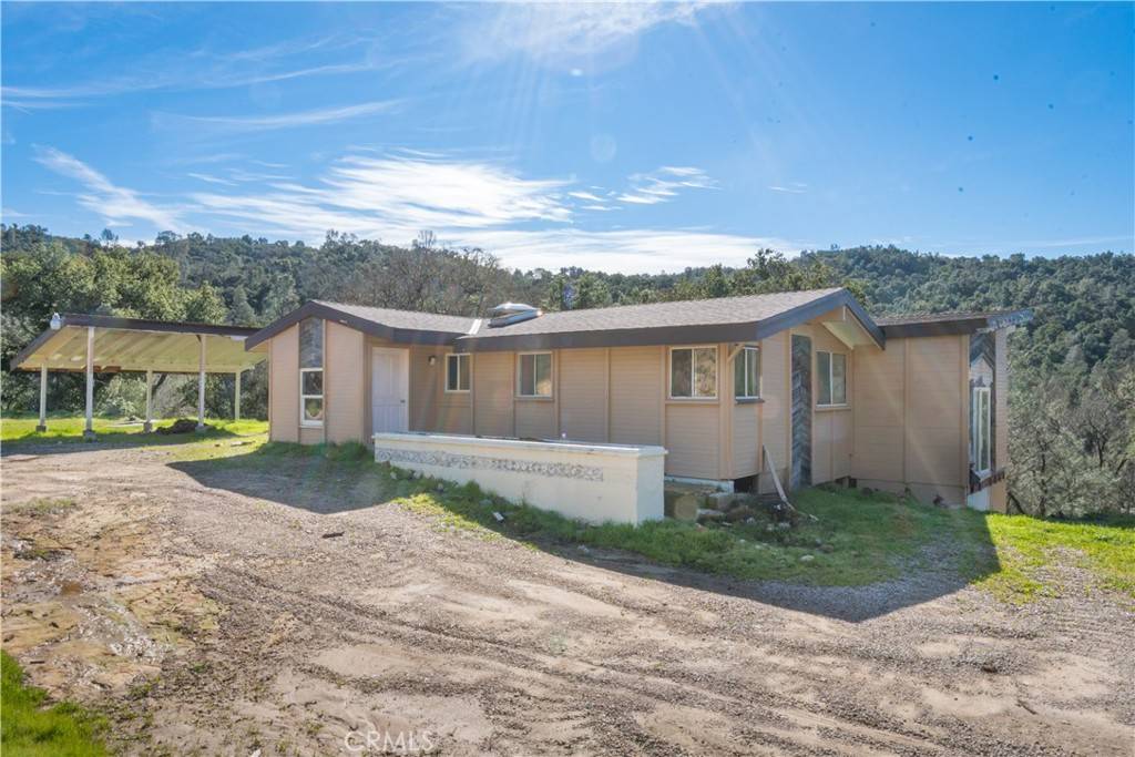 Paso Robles, CA 93446,14615 Chimney Rock RD