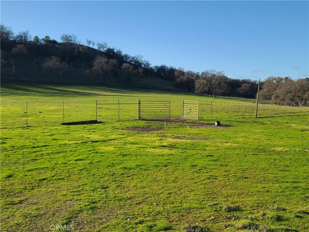 Paso Robles, CA 93446,9308 Chimney Rock RD