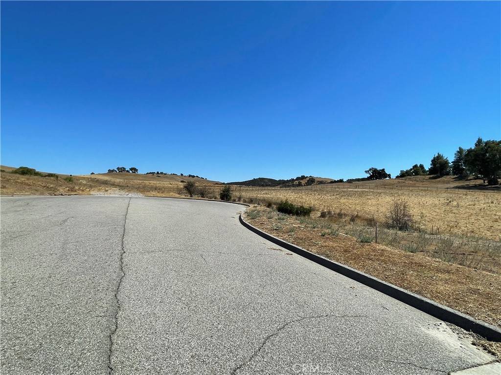 Paso Robles, CA 93446,2140 Holly DR