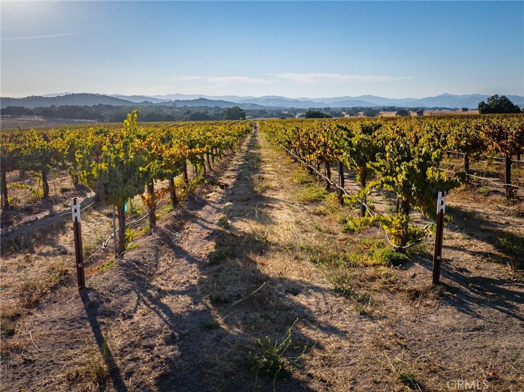 Bradley, CA 93426,52540 Bradley Lockwood RD