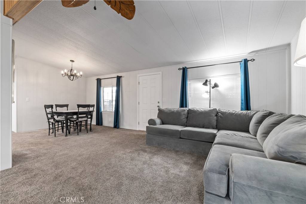217 Lark DR Paso Robles, CA 93446