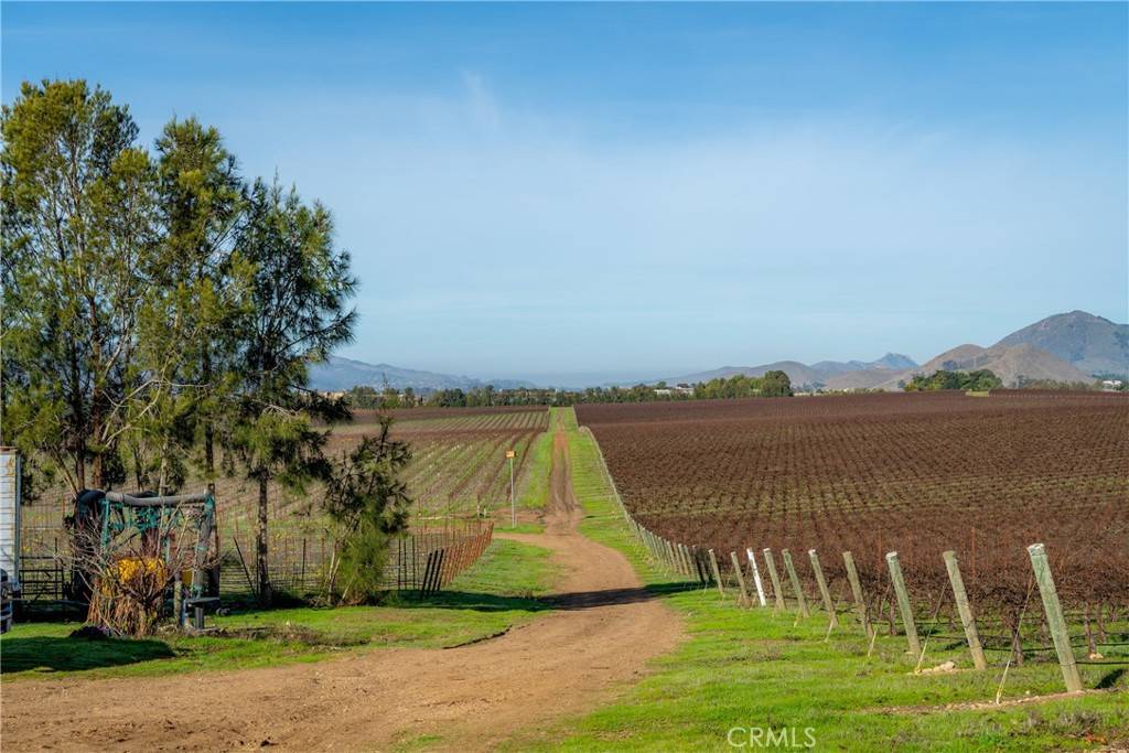 San Luis Obispo, CA 93401,4910 Edna RD