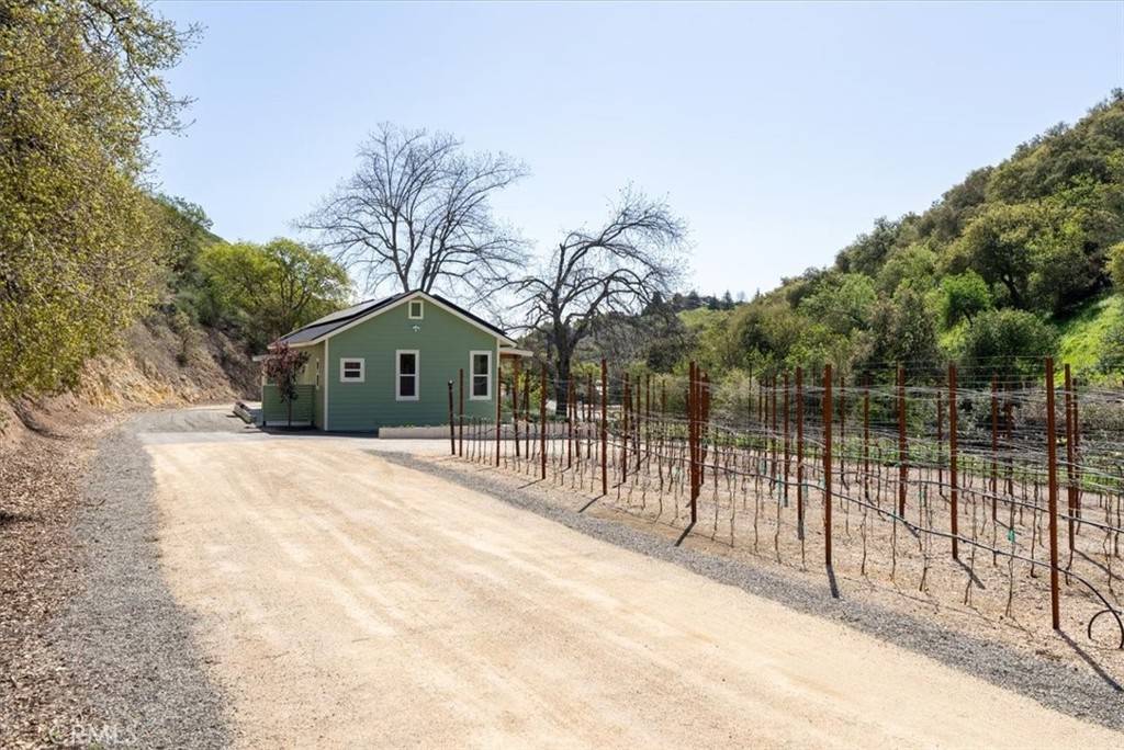 1530 Peachy Canyon RD Paso Robles, CA 93446