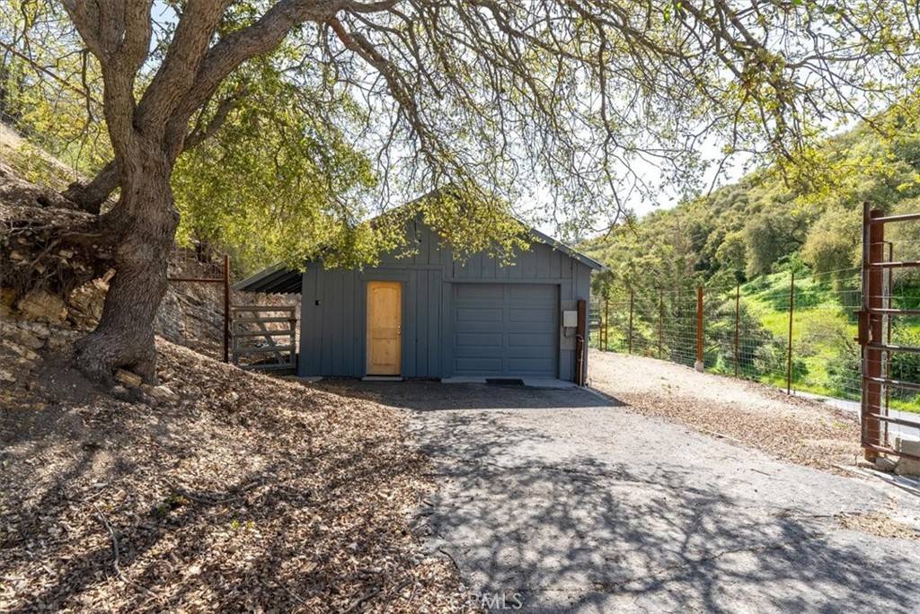 1530 Peachy Canyon RD Paso Robles, CA 93446