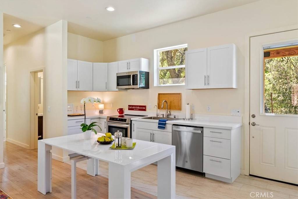 1530 Peachy Canyon RD Paso Robles, CA 93446