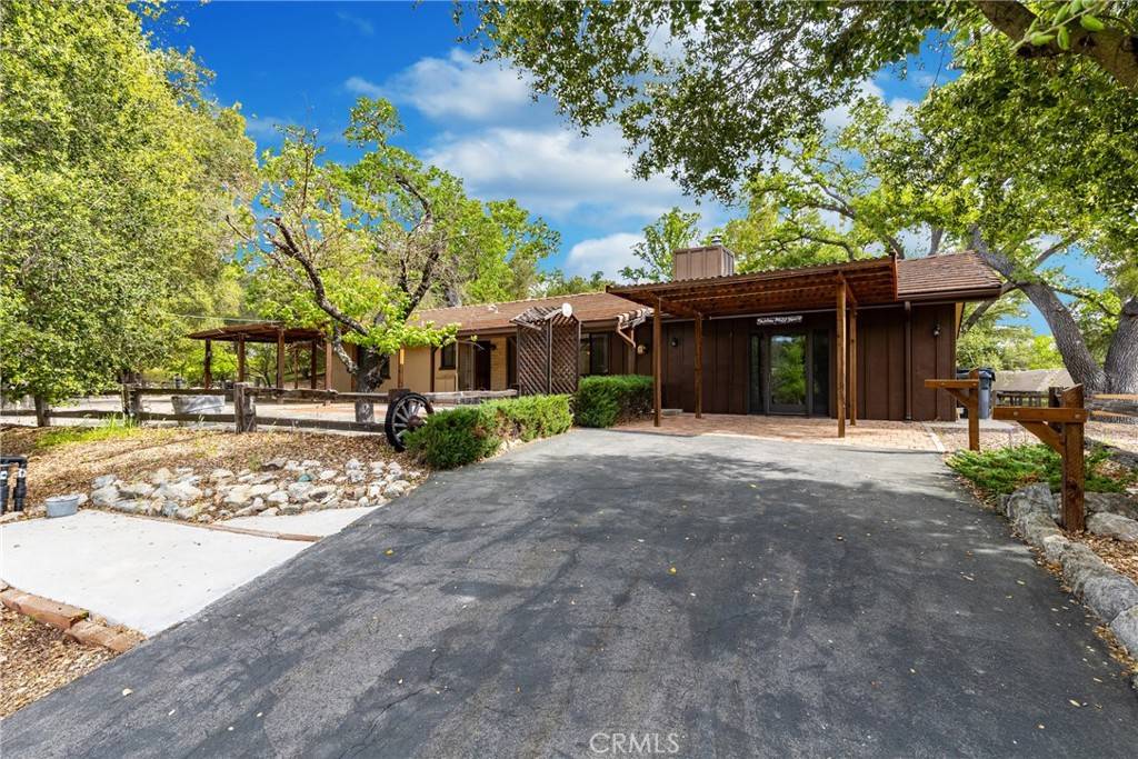 Atascadero, CA 93422,11705 Atascadero RD