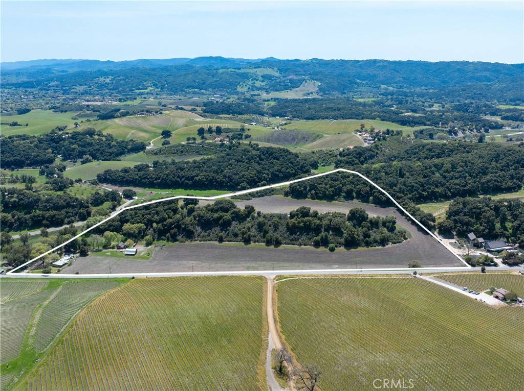 2925 Oakdale RD Paso Robles, CA 93446