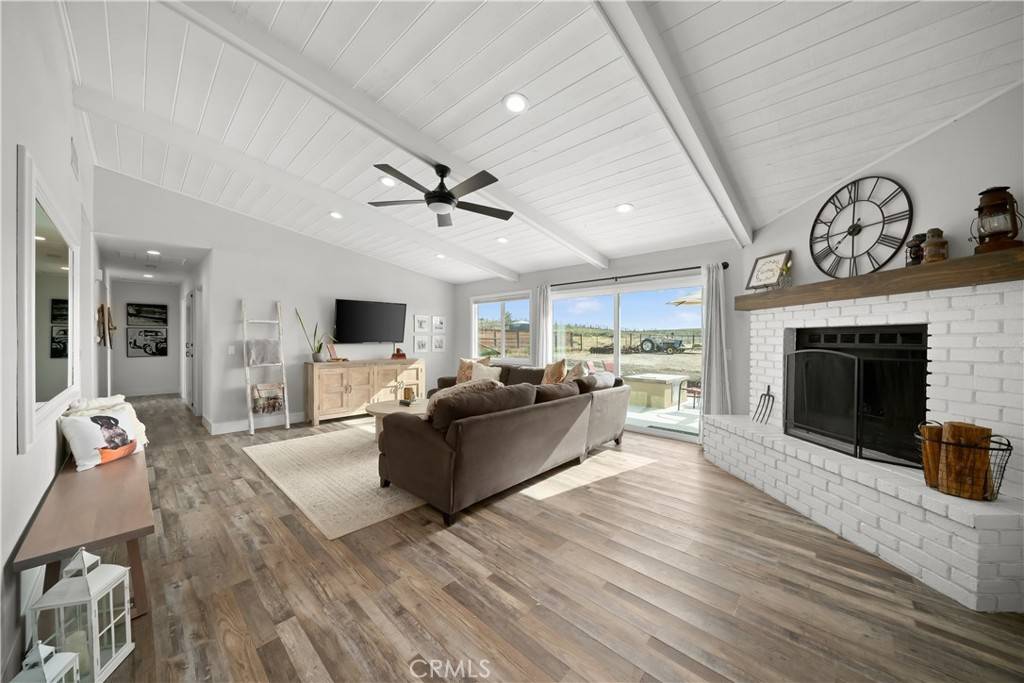 Paso Robles, CA 93446,4576 Farousse WAY