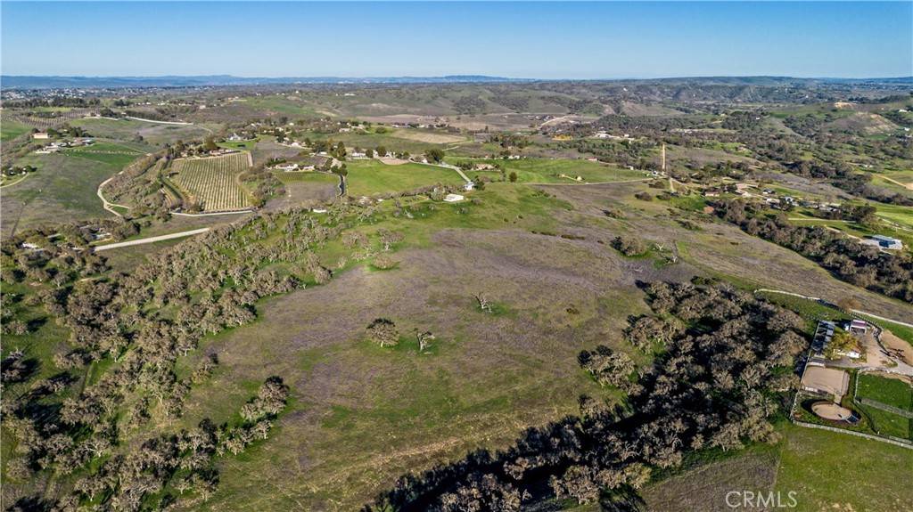 Paso Robles, CA 93446,930 Windwood RD