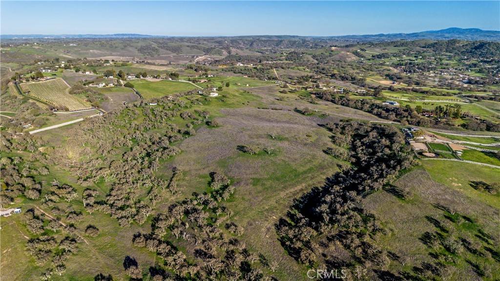 Paso Robles, CA 93446,930 Windwood RD