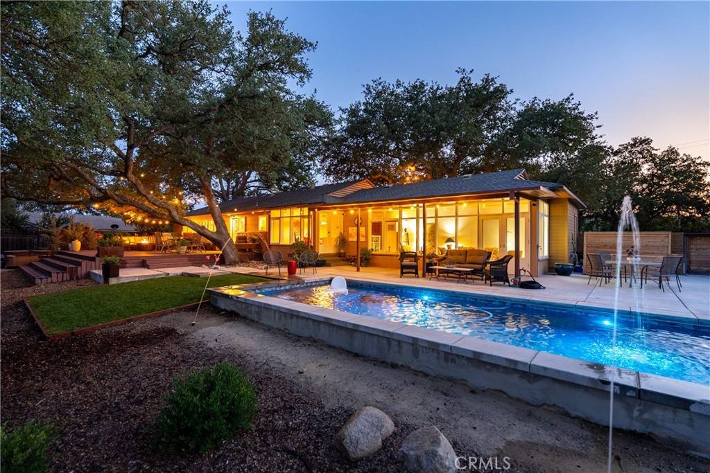 Paso Robles, CA 93446,810 Cherry ST
