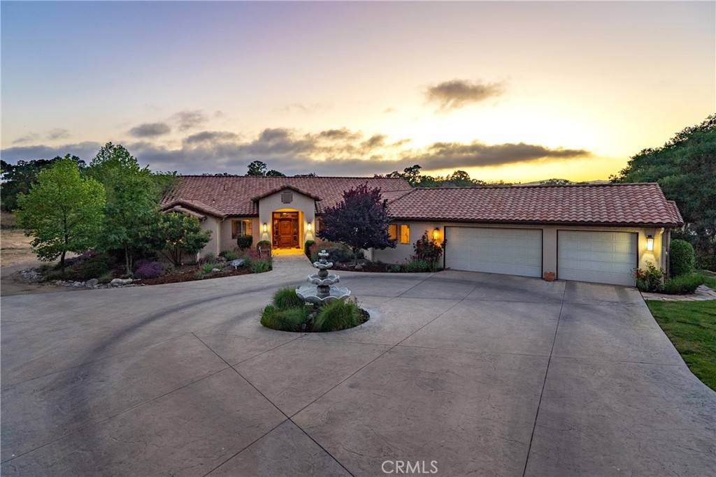 1185 Beaver Creek LN Paso Robles, CA 93446