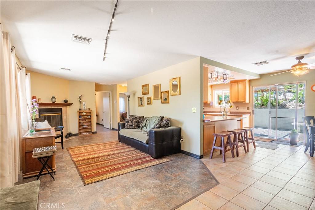 Paso Robles, CA 93446,649 Olive St