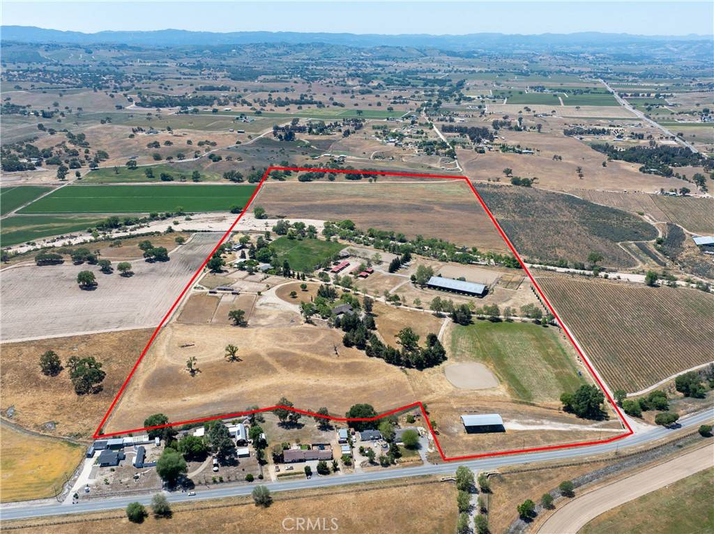 Paso Robles, CA 93446,8455 Creston RD