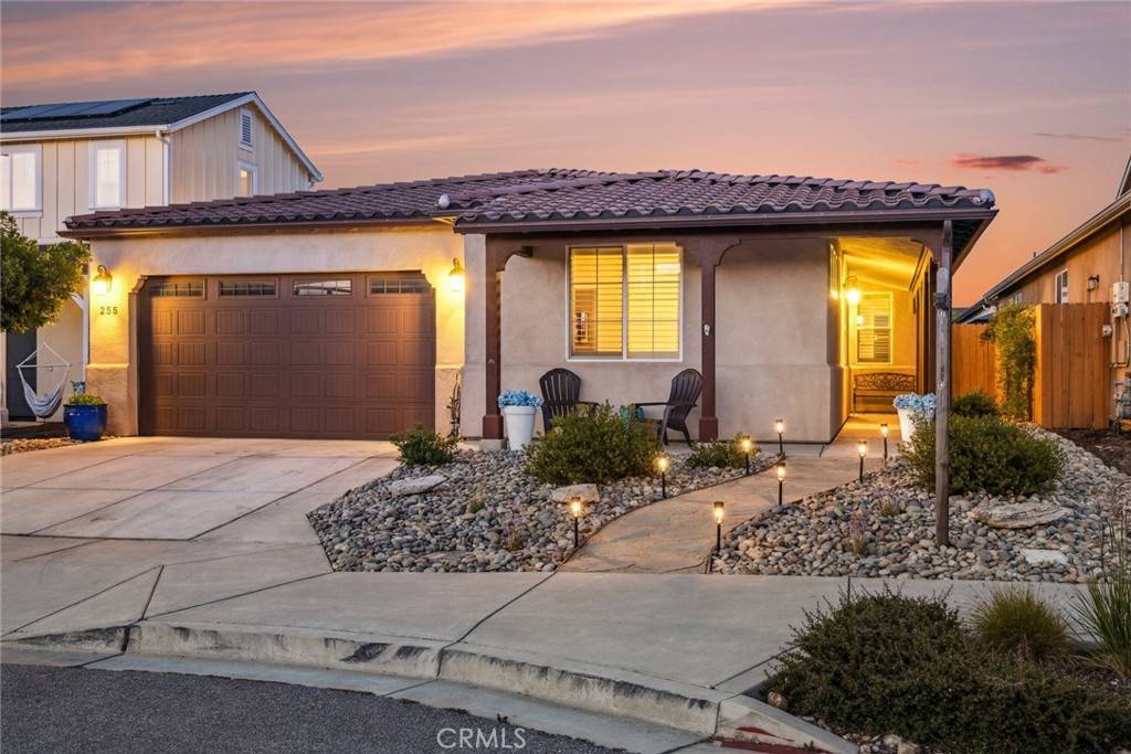 Templeton, CA 93465,255 Waterfall RD