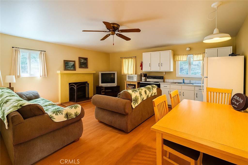 Wofford Heights, CA 93285,10520 Spruce DR