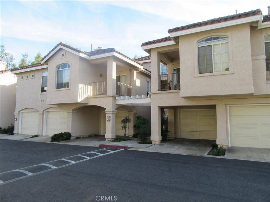 Orange, CA 92869,8215 E White Oak Ridge #123