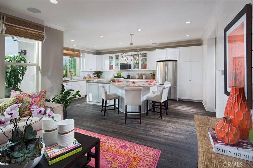 Lake Forest, CA 92630,69 Fuchsia