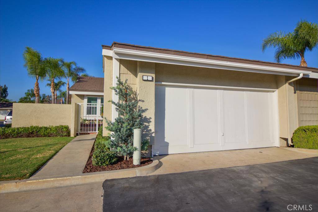 Irvine, CA 92604,1 Sugarpine #31