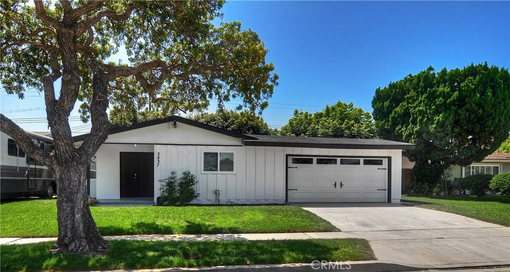 Costa Mesa, CA 92626,2437 Littleton PL